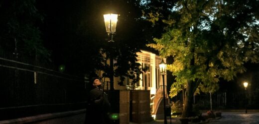 Tego nie może robić przypadkowa osoba. Pan Latarnik zostaje na wrocławskim Ostrowie Tumskim