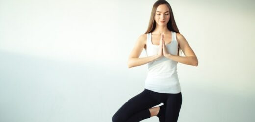 Pilates przy ścianie – idealny sposób na ćwiczenia dla osób w każdym wieku
