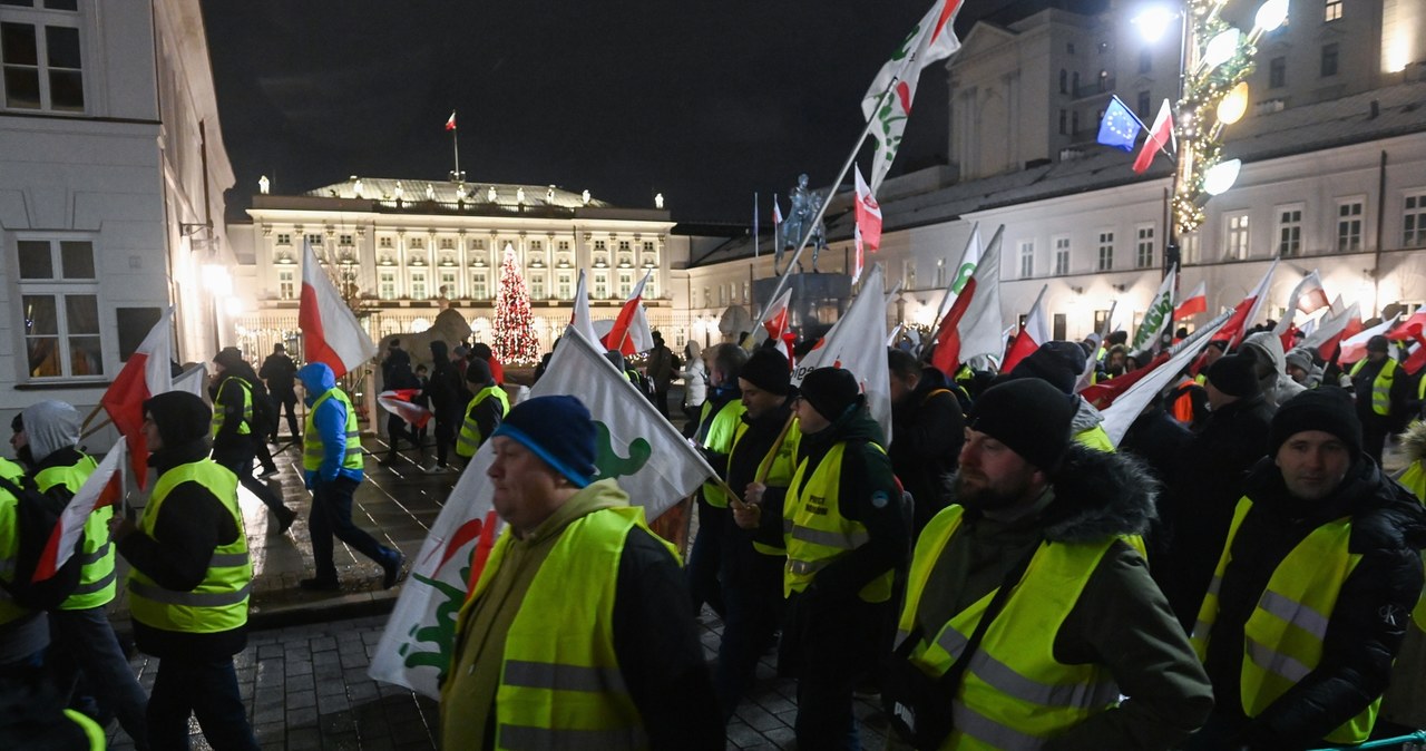 „Precz z zielonym ładem – zbrodniczym dla Polski układem”. Protest rolników w Warszawie