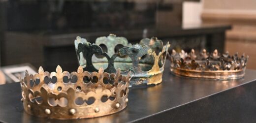 Były w tajnej skrytce. Odkryto insygnia grobowe władców Polski i Litwy