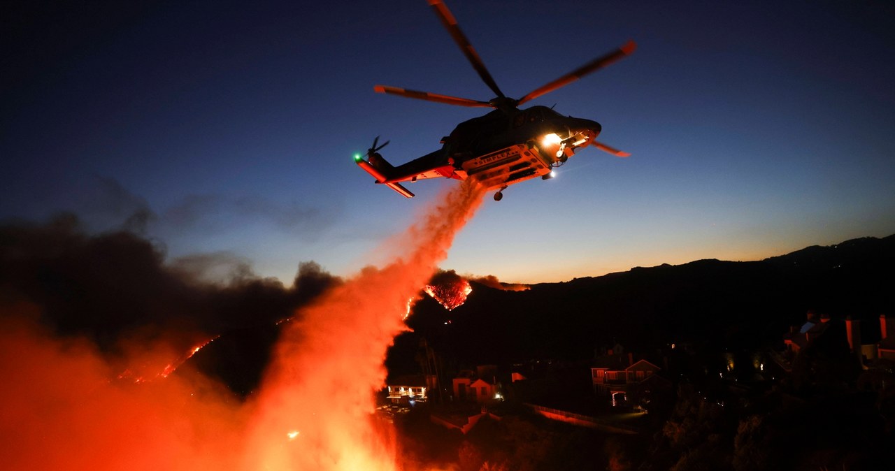 Potężny pożar tuż obok Los Angeles. Ewakuacja 30 tys. osób, „sceny apokaliptyczne”