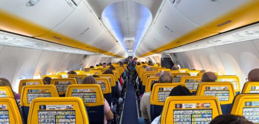 Ryanair pozywa pasażera. Domaga się 15 tys. euro odszkodowania