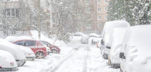 Intensywne opady śniegu i mróz. Mocne uderzenie zimy w ten weekend