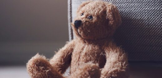 Wyniki sekcji zwłok 15-miesięcznej dziewczynki, która weszła do skrzyni łóżka