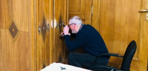 Współczesny Kwinto w akcji. Od kilku dni walczy z przedwojennym sejfem