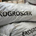 Ukrywał się 8 lat, znaleźli go pod workami z ekogroszkiem