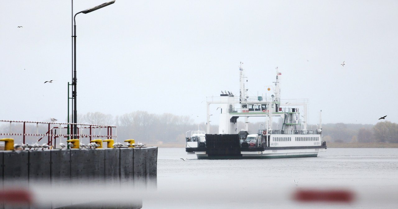 Cofka w Świnoujściu. Straż zabezpiecza okolice portu