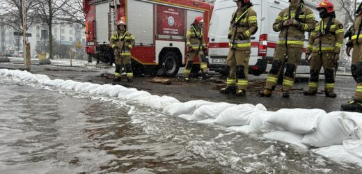 Cofka na północy Polski. Zalane ulice, woda zagraża domom