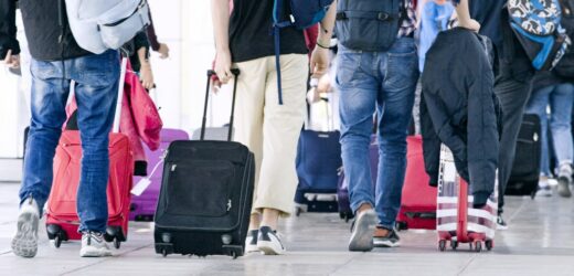 W niedzielę mieli wrócić do kraju. Polscy turyści utknęli w Egipcie