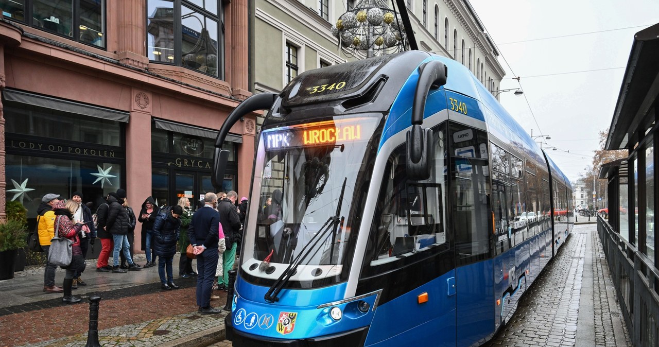 Poważna awaria zasilania i komunikacyjny paraliż we Wrocławiu