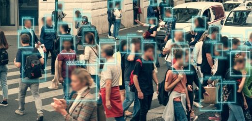 Sztuczna inteligencja źle rozpoznała twarze. Osiem osób trafiło za kraty