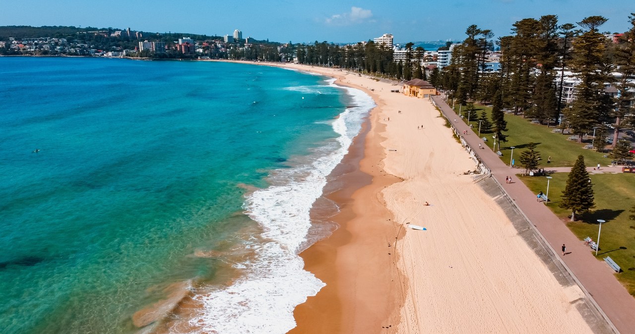 Plaże w Sydney zamknięte z powodu obecności tajemniczych kulek