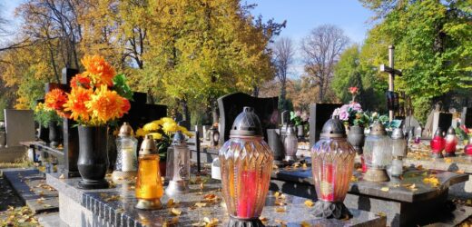 Zniszczyli nagrobki znajomych, bo byli w konflikcie. Staną przed sądem