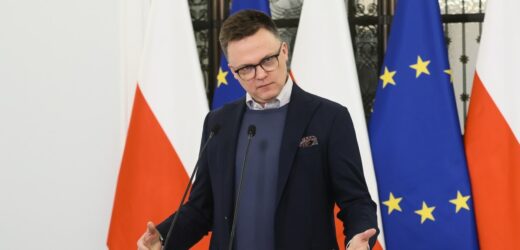 Hołownia chce utrudnić ewentualne wyjście Polski z UE