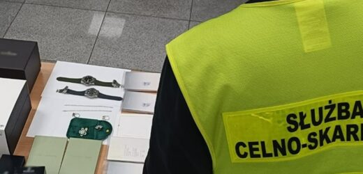 Biżuteria i zegarki warte fortunę ukryte w bieliźnie. Przemytnicy wpadli