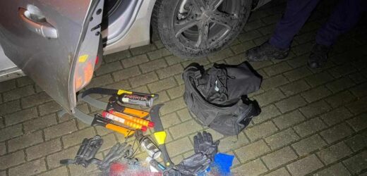 Maczety, gaz, pałka. Niebezpieczny arsenał pseudokibiców z Krakowa