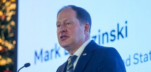 Mark Brzezinski się żegna. „Zawsze nosiłem Polskę w sercu”