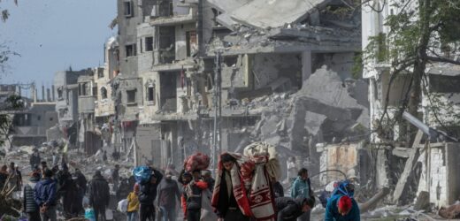 Tłumy wiwatują z Hamasem na zgliszczach Gazy. Pokój jest bardzo kruchy