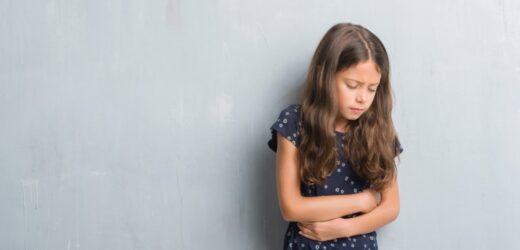 Kłębek włosów utknął w jelitach 4-latki. Miała zespół Roszpunki [ZDJĘCIA]