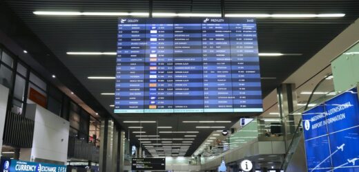 Mgła paraliżuje lotnisko w podkrakowskich Balicach. Wydano komunikat