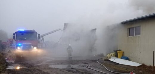 Pożar hali magazynowej w Iławie. Ponad 3,5 mln zł strat