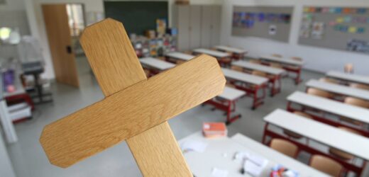 Katecheci ostro o decyzji MEN. Czują się oszukani i dyskryminowani