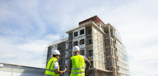 ​”Miejsca ukrycia w blokach”. Co szykuje rząd?