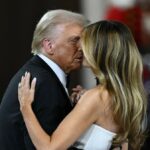 Melania Trump i jej pierwszy taniec z prezydentem. Kreacja pierwszej damy zachwyciła