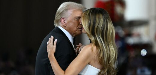 Melanie Trump i jej pierwszy taniec z prezydentem. Kreacja pierwszej damy zachwyciła