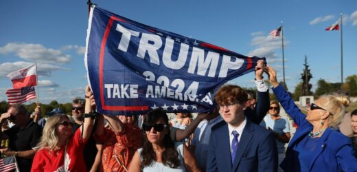 Czy Trump ruszy Polaków? Ambasada zachęca do powrotu do kraju