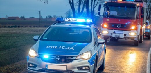 Tragedia na krajowej „74”. W wypadku zginął kierowca osobówki