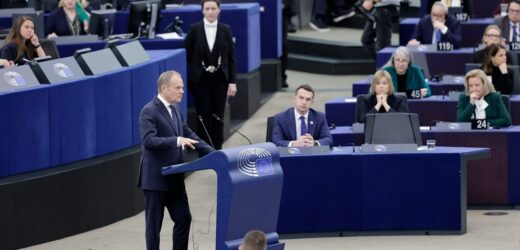 Tusk w Parlamencie Europejskim ostrzega: To może zmieść niejeden rząd