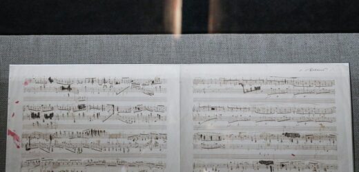 Unikatowe dzieło. W Warszawie zaprezentowano rękopis Ballady f-moll Chopina