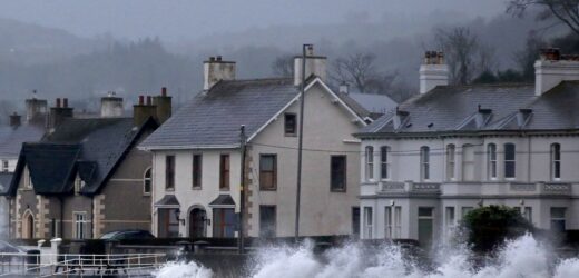 ​Huragan Eowyn uderzył w Wyspy Brytyjskie. Zamknięte szkoły, odwołane loty