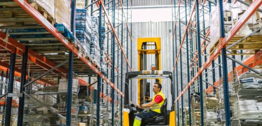 Widełki płacowe w ogłoszeniu o pracę. Posłowie debatują