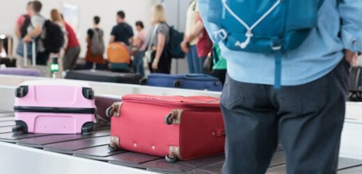Polityk oskarżony o kradzież walizek na lotniskach