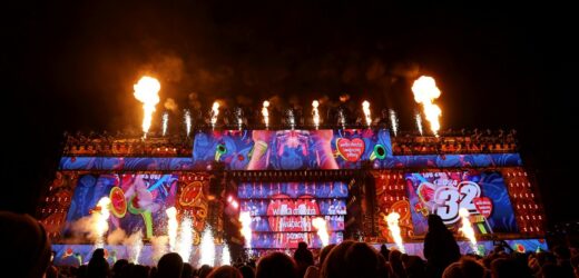 Wysyłamy Światełko do Nieba! Polska ma kształt serca WOŚP!