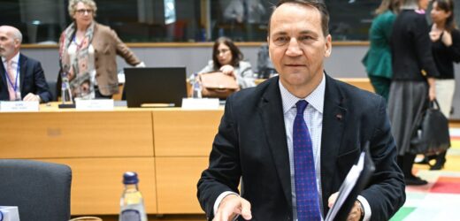 Sikorski: Trump pomógł przekonać Orbana