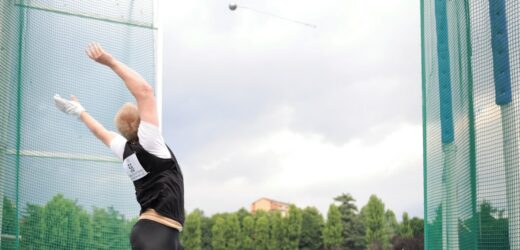 Kibic trafiony młotem podczas zawodów. Zmarł na miejscu