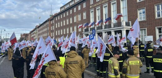 Protest pracowników służb mundurowych w Gdańsku