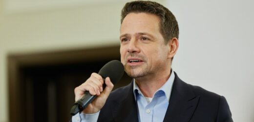 Trzaskowski chce odebrać Macierewiczowi Order Orła Białego