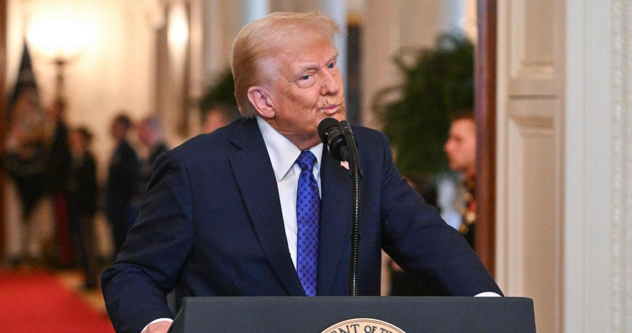 Trump pod naciskiem demokratów wycofuje decyzję o zamrożeniu bilionów dolarów