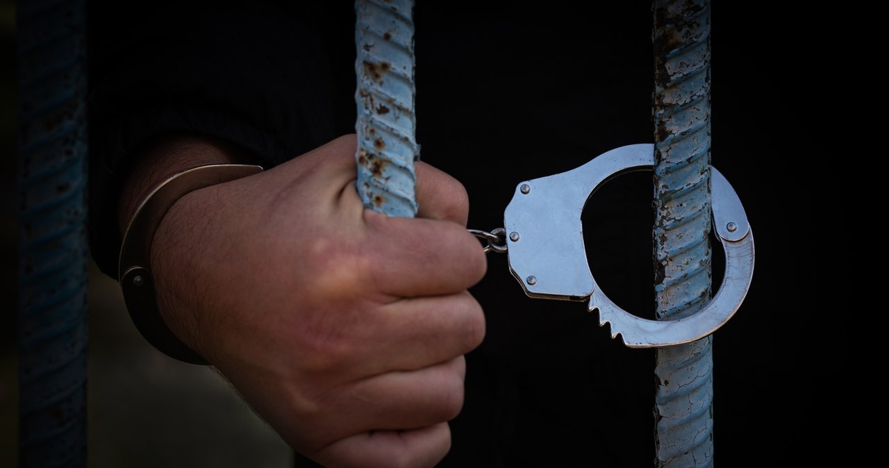 Koszmar 21-latki. Partner wyrywał jej włosy i okaleczał nożem