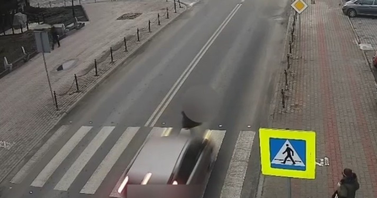 15-latka potrącona na pasach. Policja publikuje nagranie