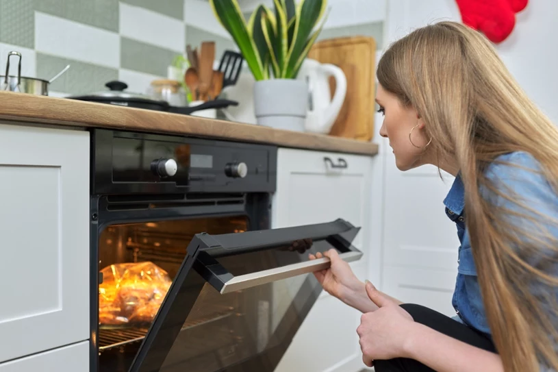 Kto nie powinien jeść kurczaka ze skórką?