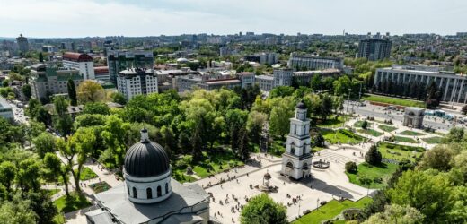 To jedno z najszybciej wyludniających się państw na świecie. Leży w Europie