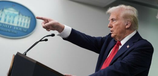 Trump grozi: Absolutnie nałożę cła na Unię Europejską