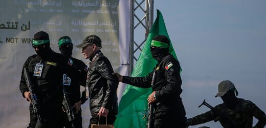 Izrael wypuszcza kolejnych więźniów. Hamas uwolnił trzech zakładników