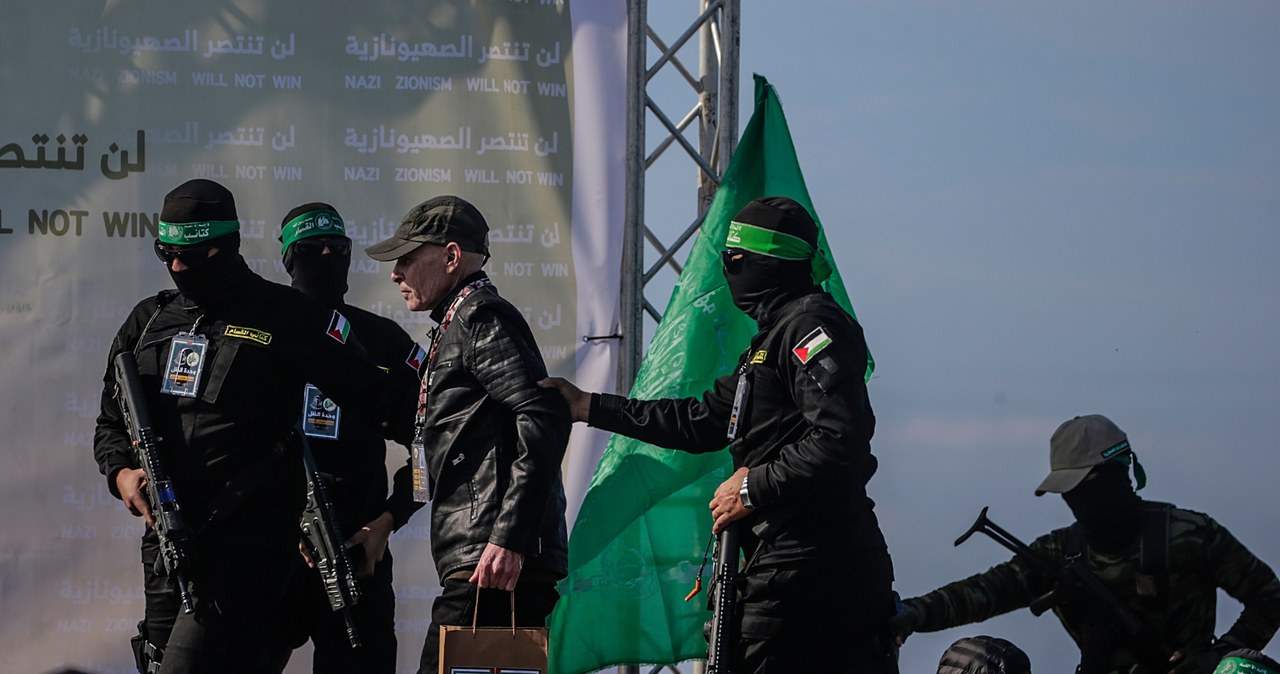 Izrael wypuszcza kolejnych więźniów. Hamas uwolnił trzech zakładników