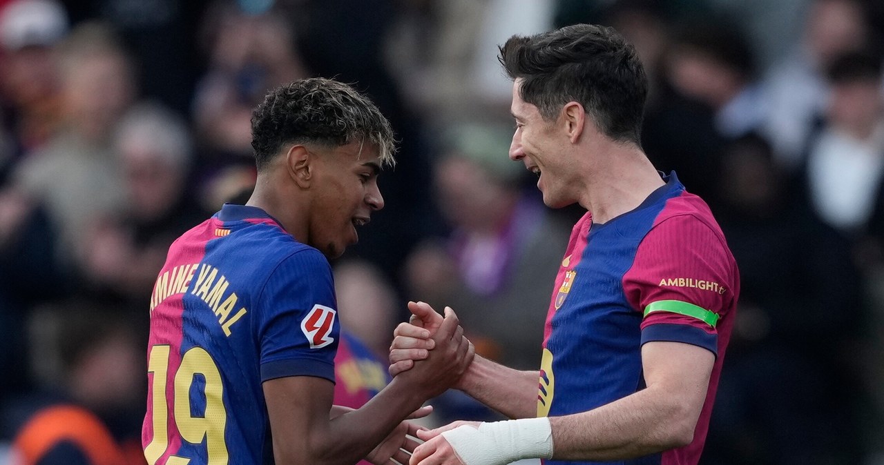 Lewandowski bohaterem Barcelony. Strata do Realu maleje